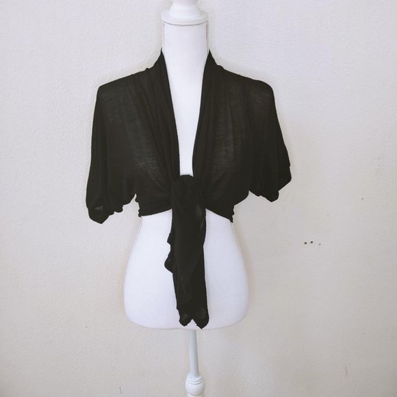 🦄 Studio Y / Small / Black Shawl - Picture 2 of 4